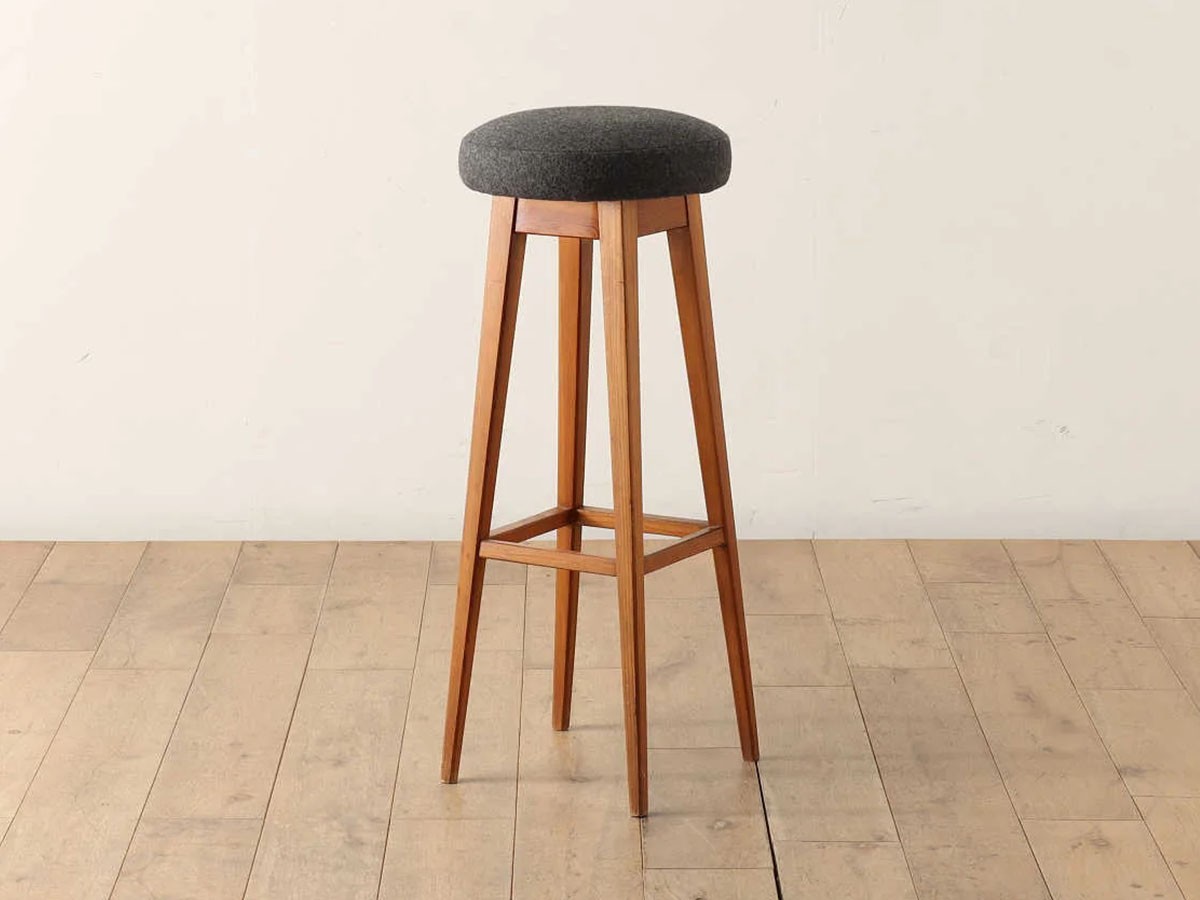 Real Antique
Bar Stool